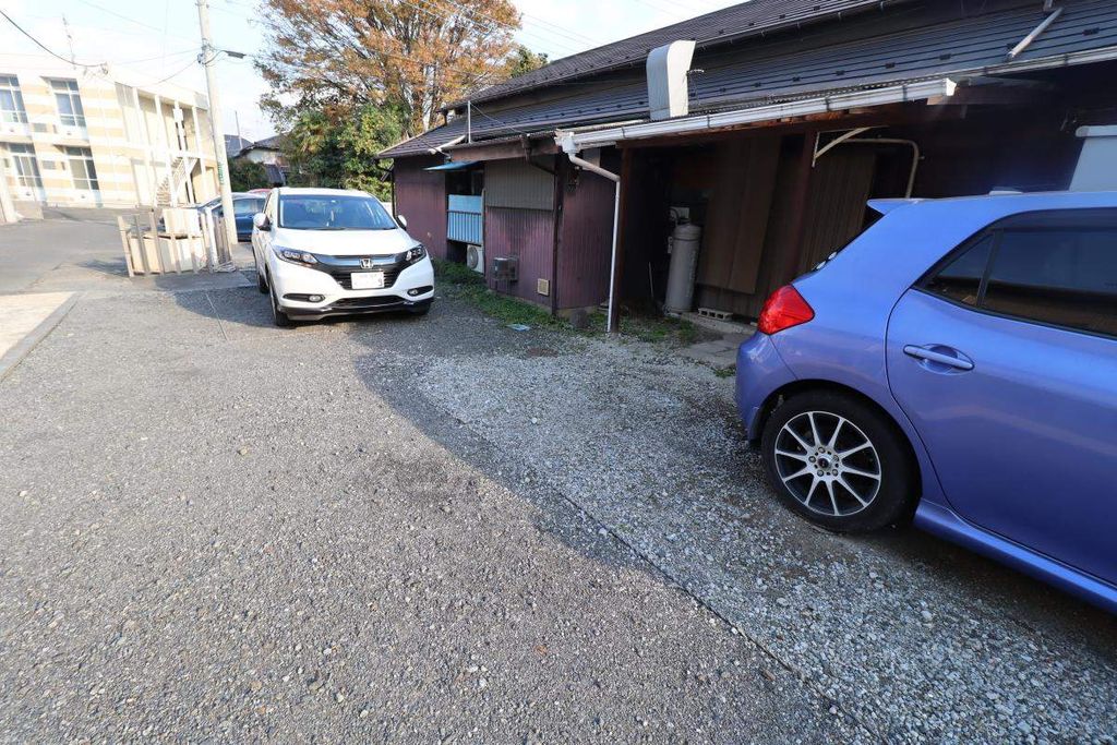 駐車場　駐車場