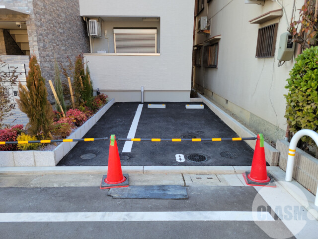 駐車場　敷地内駐車場