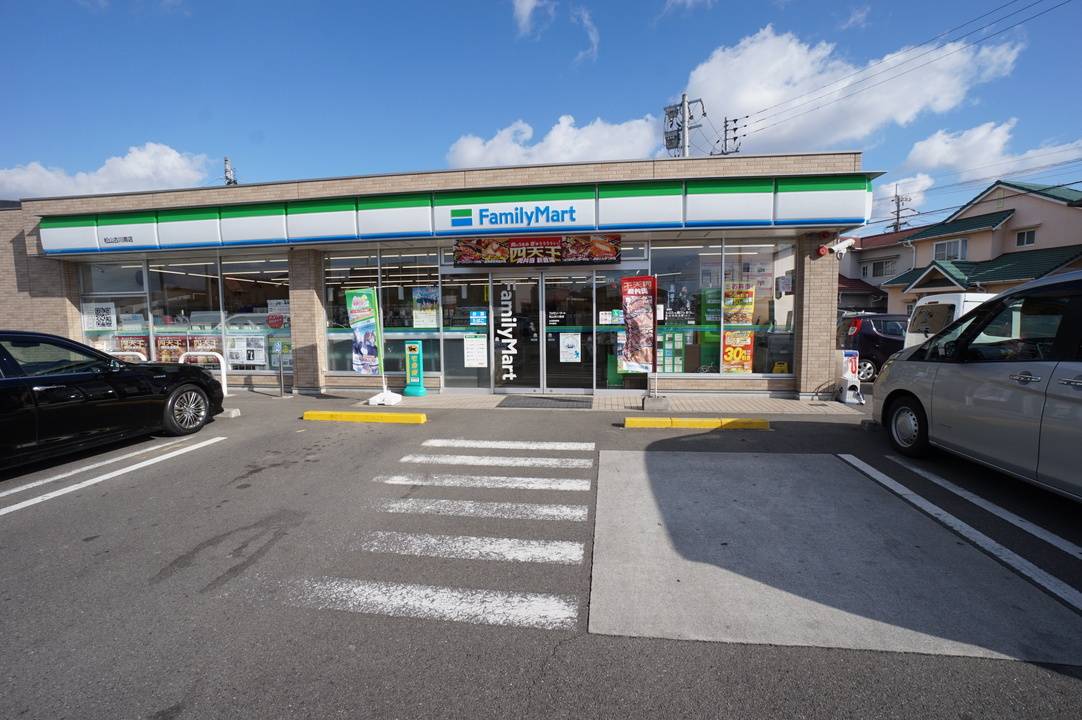 コンビニ　ファミリーマート松山古川南店（コンビニ）まで447m