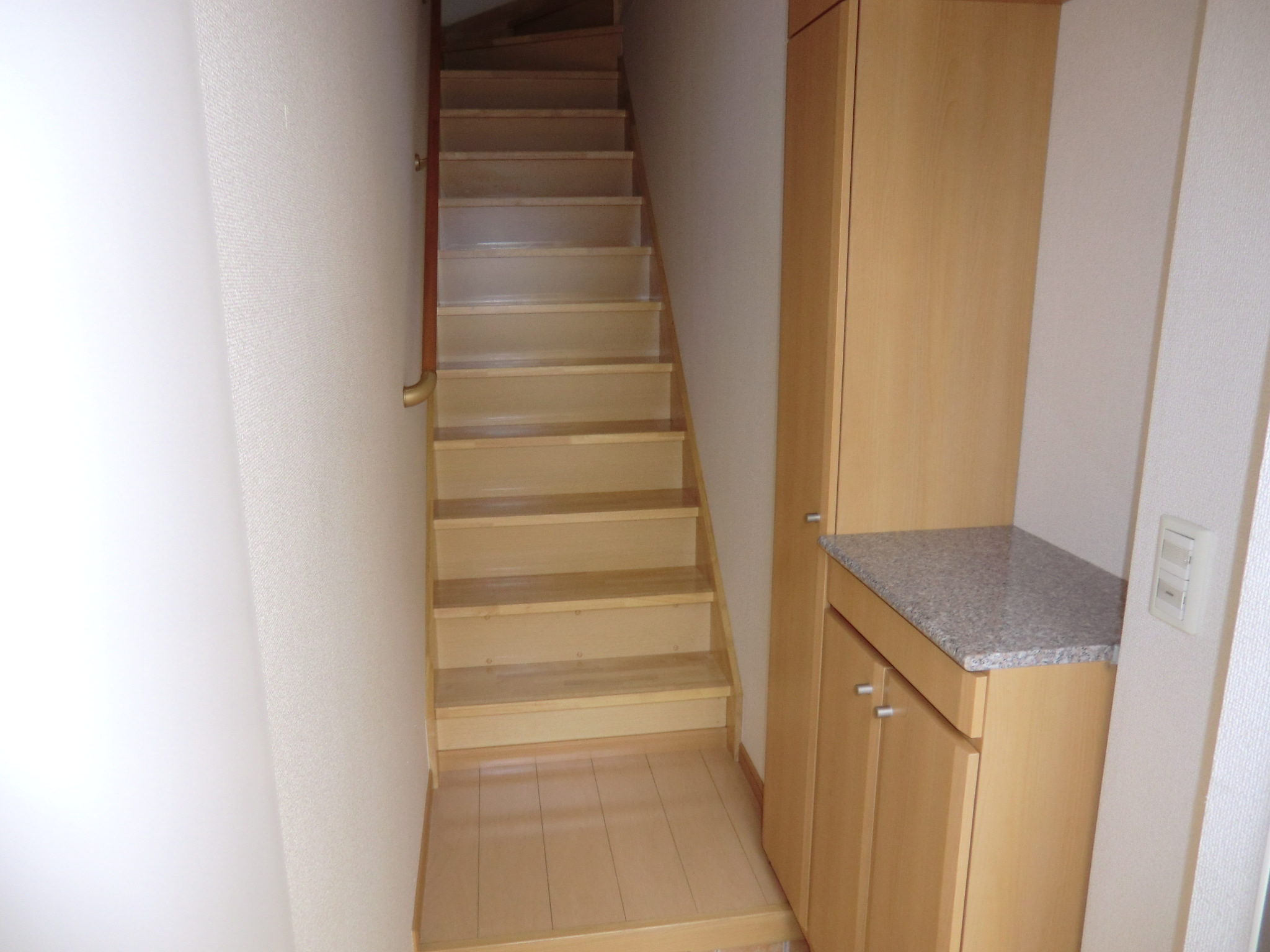玄関　玄関内部