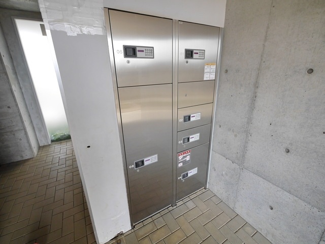 ロビー　宅配ボックス付き