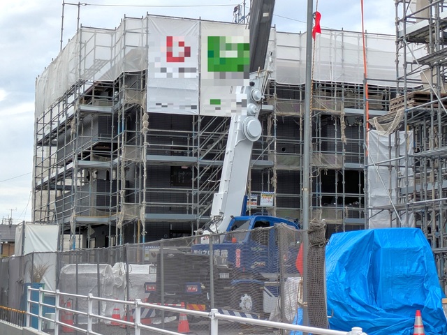 建物外観　建築中