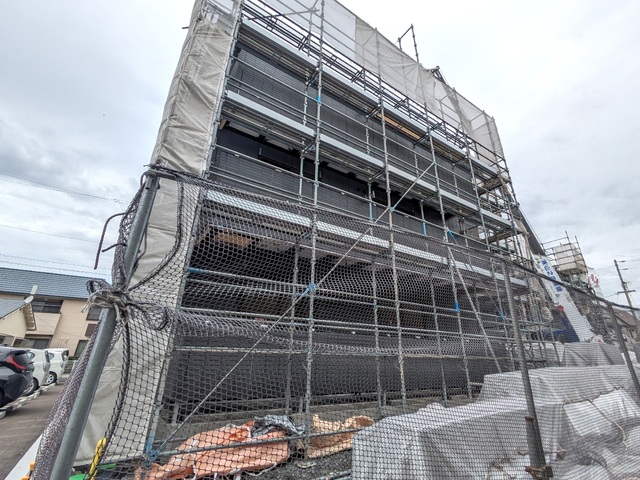 建物外観　建築中