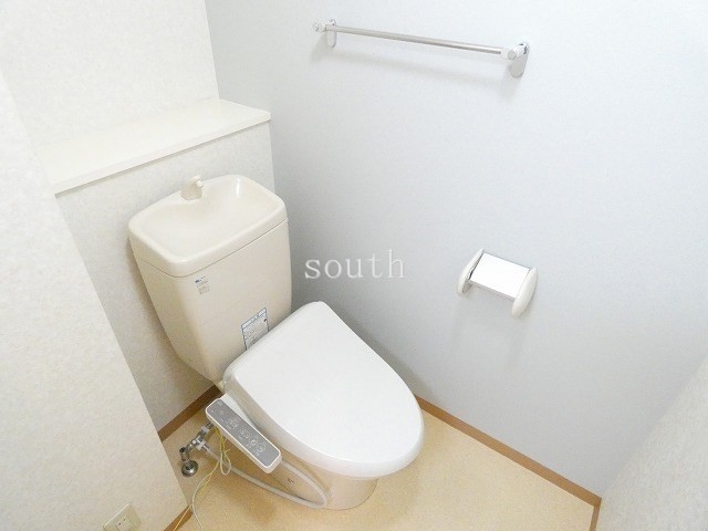 トイレ　ウォシュレット付きのトイレ