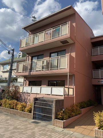 建物外観　オートロック・防犯カメラ付きで安心です！