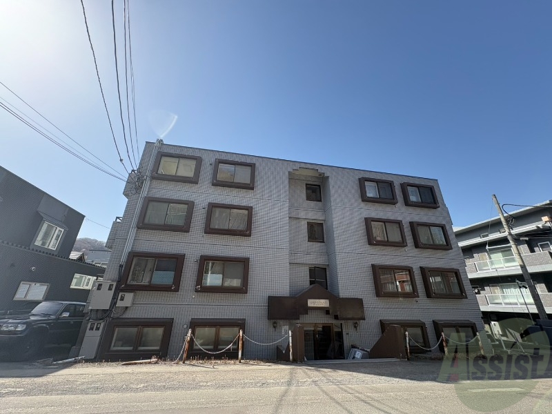 建物外観　札幌市中央区宮の森１条「クイーンパレス宮の森」