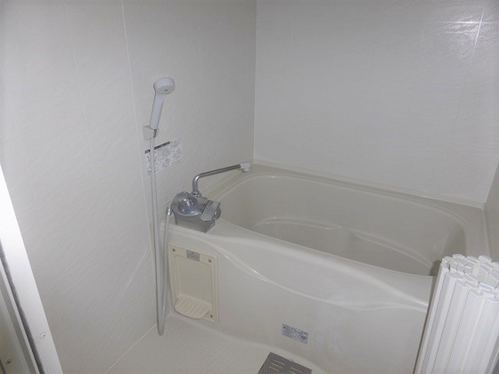バス・シャワールーム　※別部屋の写真です