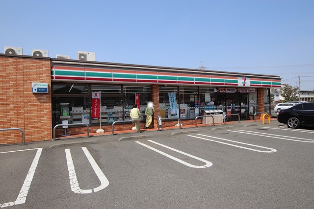 コンビニ　セブン－イレブン　藤沢長後東店（コンビニ）まで450m