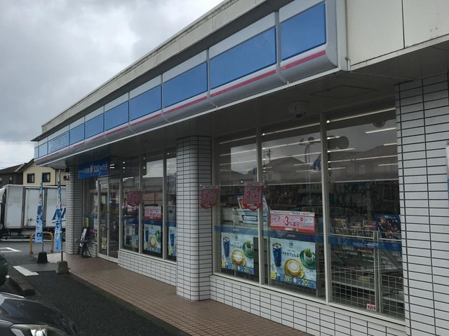 コンビニ　ローソン唐津神田店（コンビニ）まで529m