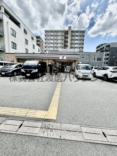 コンビニ　セブンイレブン吹田垂水町３丁目店（コンビニ）まで318m