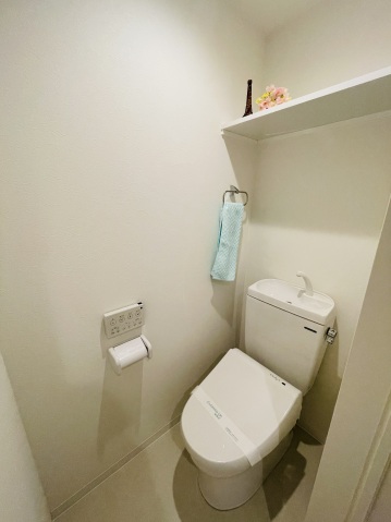 トイレ　ＣＧで家具等を配置したもので家具・小物等は含まれません