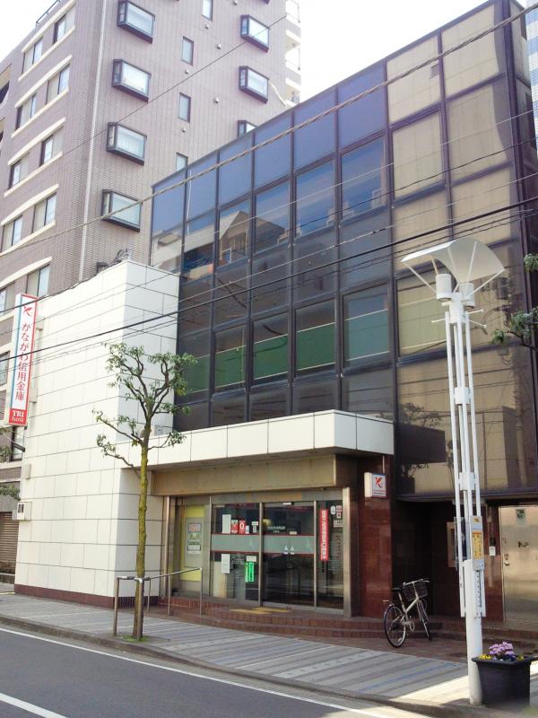 銀行　かながわ信用金庫 辻堂支店（銀行）まで46m