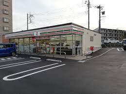 コンビニ　セブンイレブン相模原鵜野森３丁目店（コンビニ）まで550m