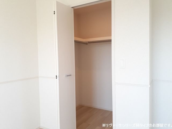 収納　※参考写真　同建築メーカー施工の同間取完成他物件のものです。