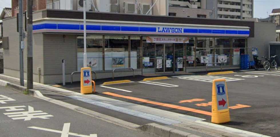 コンビニ　ローソン（コンビニ）まで721m