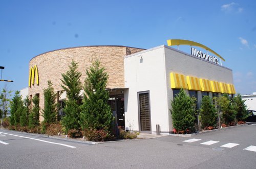 飲食店　マクドナルド 神戸上津台店（飲食店）まで323m