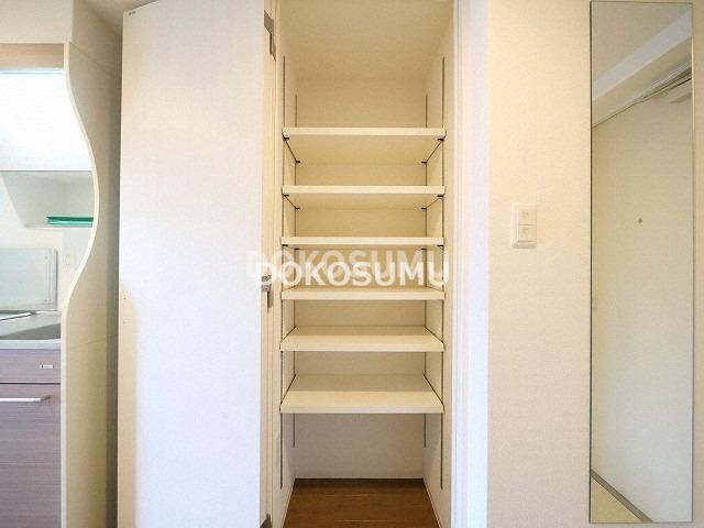 玄関　住まいの顔として相応しい、気品とゆとりのあるエントランス。