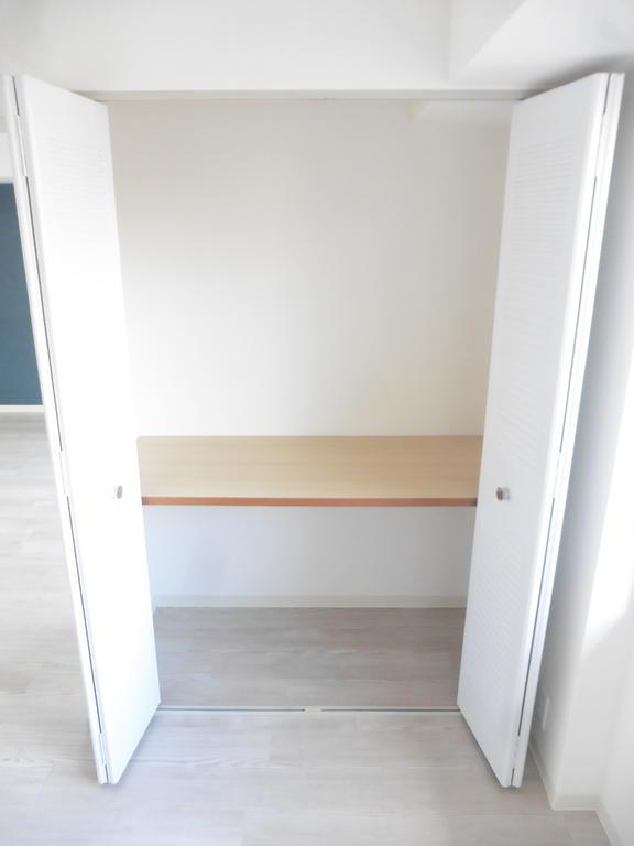 収納　写真は同タイプ住居です。