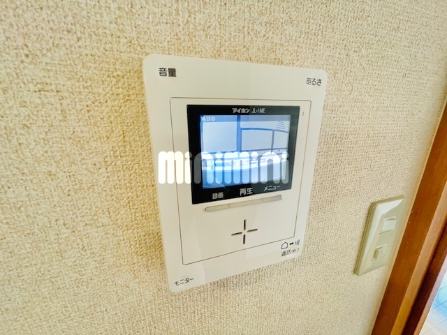 セキュリティ　モニター付きインターホン完備