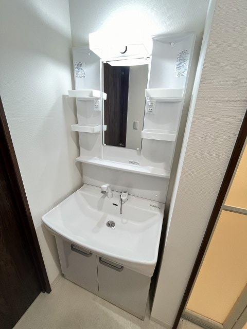洗面設備　脱衣スペースもあります