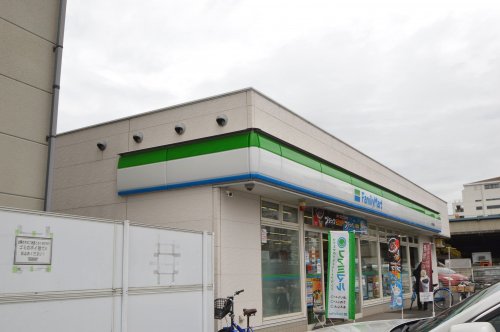 コンビニ　ファミリーマート 宇都宮睦町店（コンビニ）まで1034m