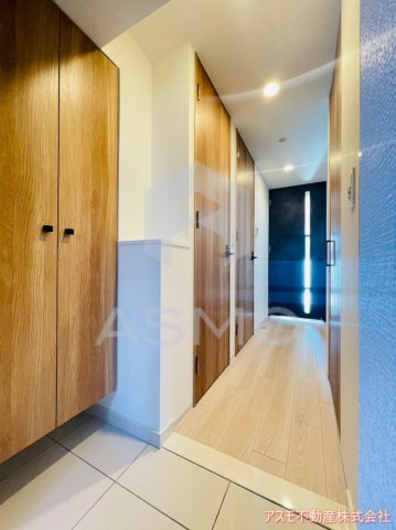 玄関　同マンション別部屋　参考写真