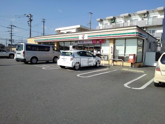 コンビニ　セブンイレブン 久留米矢取西店（コンビニ）まで1042m