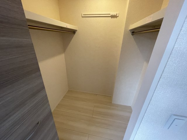 収納　ウォークインクローゼット