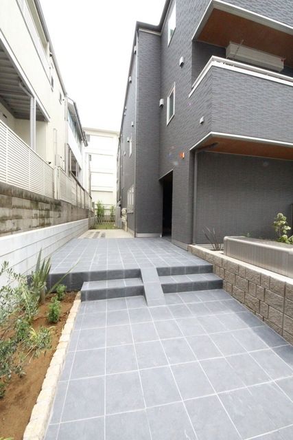 エントランス　☆お問い合わせはお早めに☆