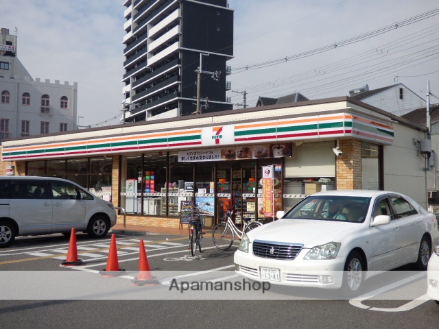 コンビニ　セブンイレブン（コンビニ）まで650m