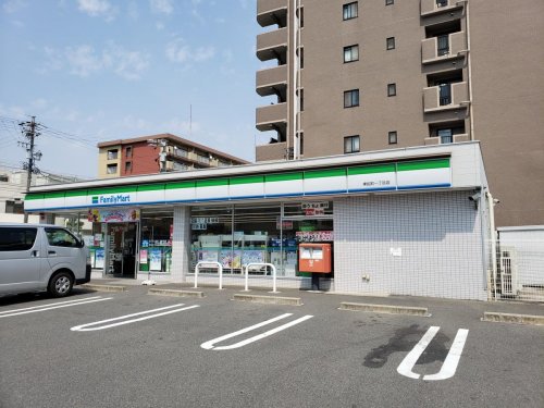 コンビニ　ファミリーマート 東起町一丁目店（コンビニ）まで403m