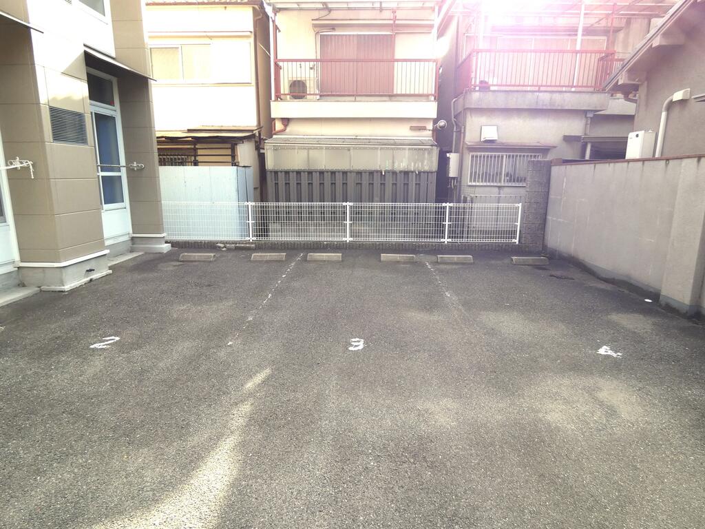 駐車場　敷地内駐車場を完備です☆