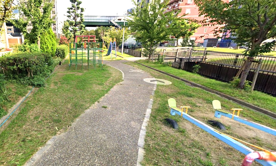 公園　長瀬川緑地（公園）まで1020m