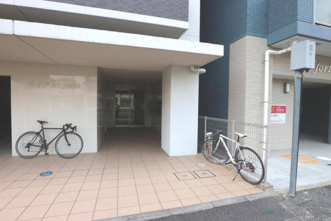 エントランス　エントランス