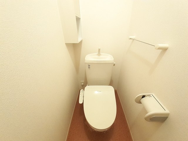 トイレ　温水洗浄便座