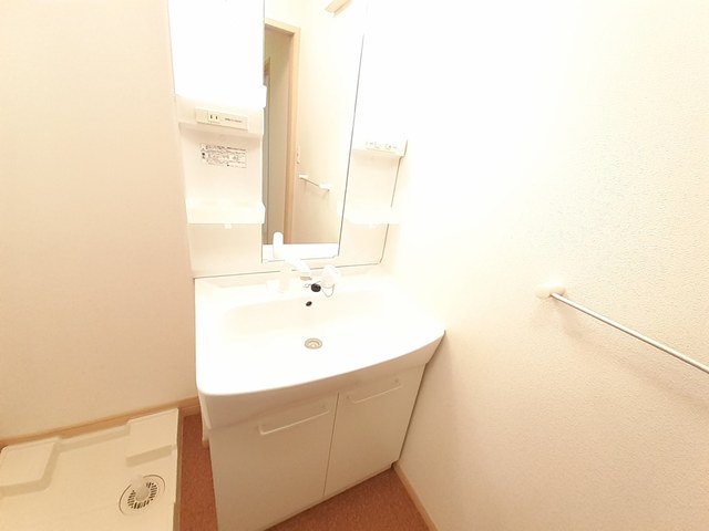 洗面設備　シャワー付洗面台