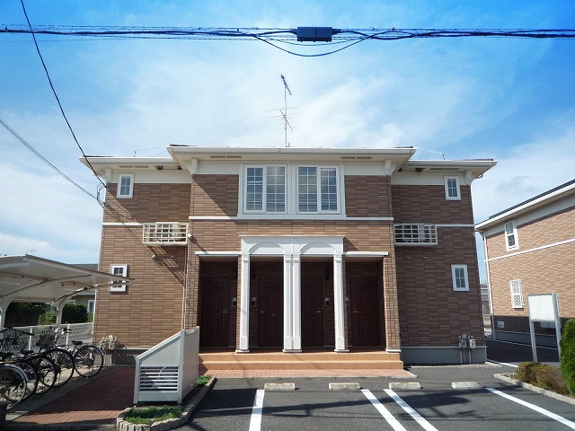 建物外観　防犯カメラ設置物件