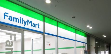 コンビニ　ファミリーマート豊洲キャナルフロント店（コンビニ）まで115m