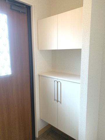 玄関　シューズボックス付き