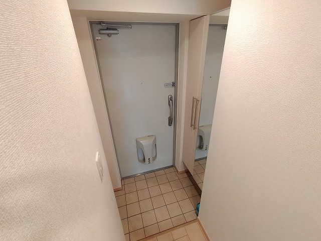 玄関　シューズボックス付き