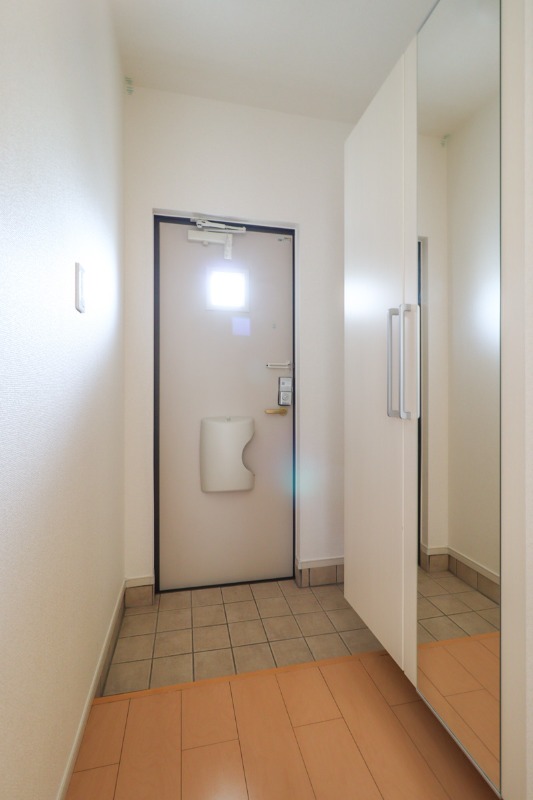 玄関　図面と現状に相違がある場合には現状を優先