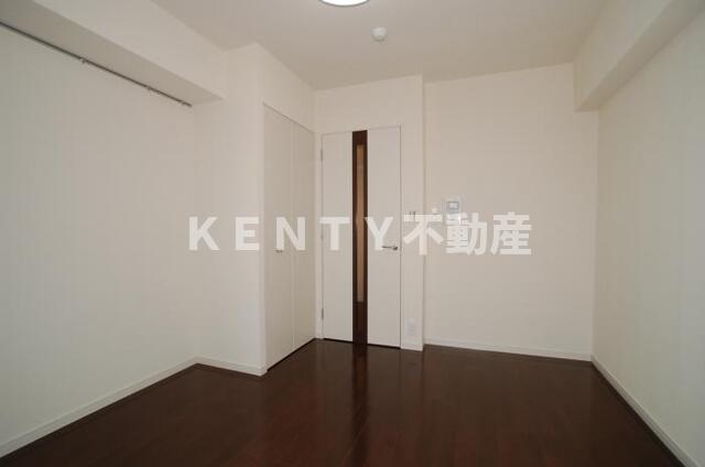 その他部屋・スペース　落ち着いて過ごせるお部屋なので、寝室にいかがでしょうか
