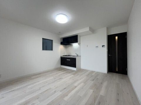 居室・リビング　別部屋参考写真となります