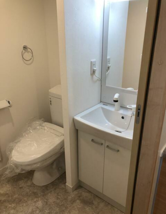 洗面設備　参考写真（別部屋）