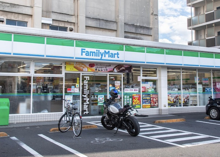 コンビニ　ファミリーマート 東墨田二丁目店（コンビニ）まで374m