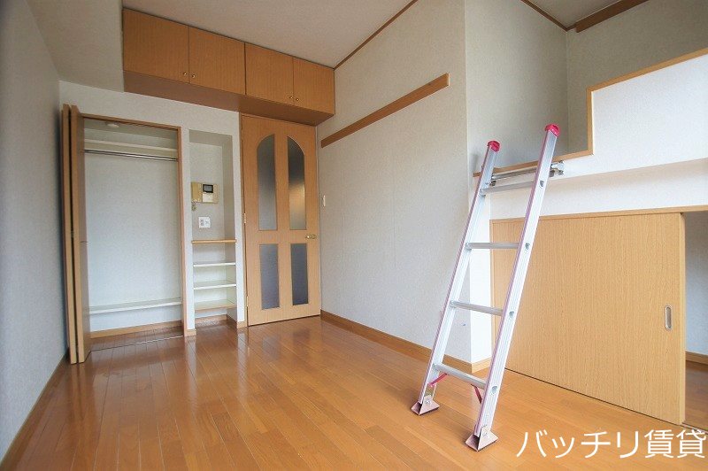 居室・リビング　別号室写真の為、現況を優先いたします。