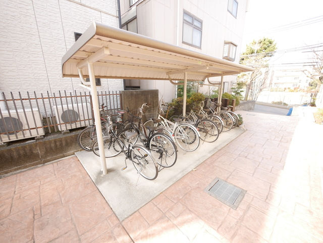 その他共有部分　★敷地内に屋根付きの駐輪場がございます★