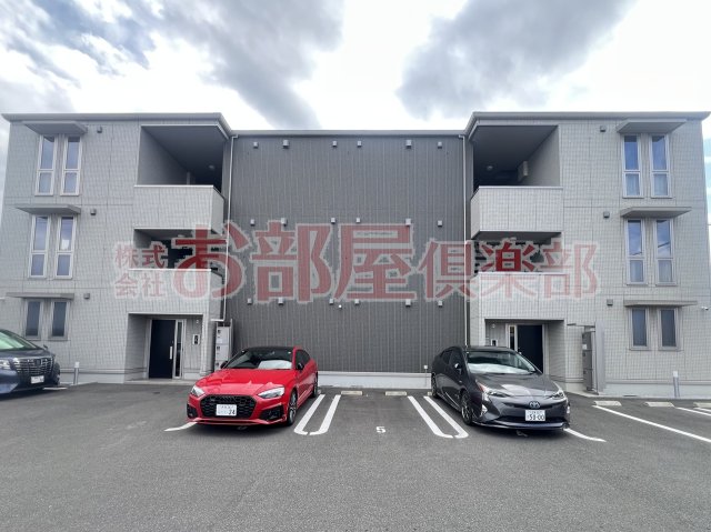 建物外観　おしゃれで綺麗な外観です