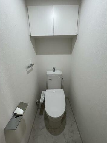 トイレ　嬉しい温水洗浄便座♪