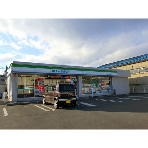 コンビニ　ファミリーマート長野木工団地店（コンビニ）まで432m